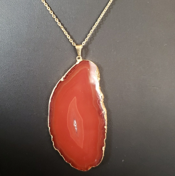 Gold Plated Agate Slice Pendant on Gold Plated Chain - Picture 1 of 1